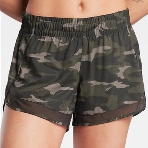 Athleta Printed Mesh Racer Run Short 4” Size XS